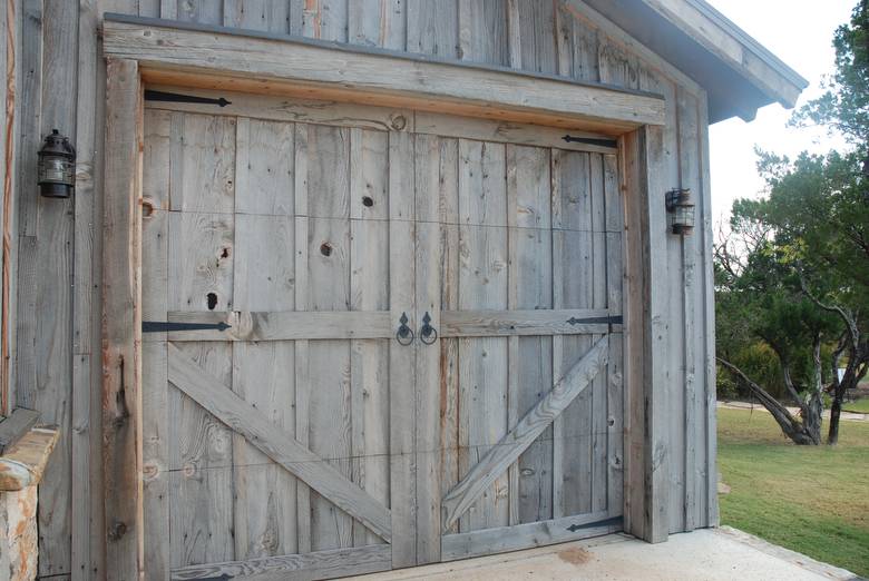 Coverboard Barnwood Garage Door