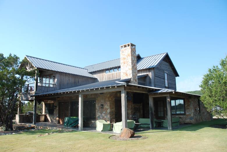 Texas Residence with Coverboard, Timbers and Skins