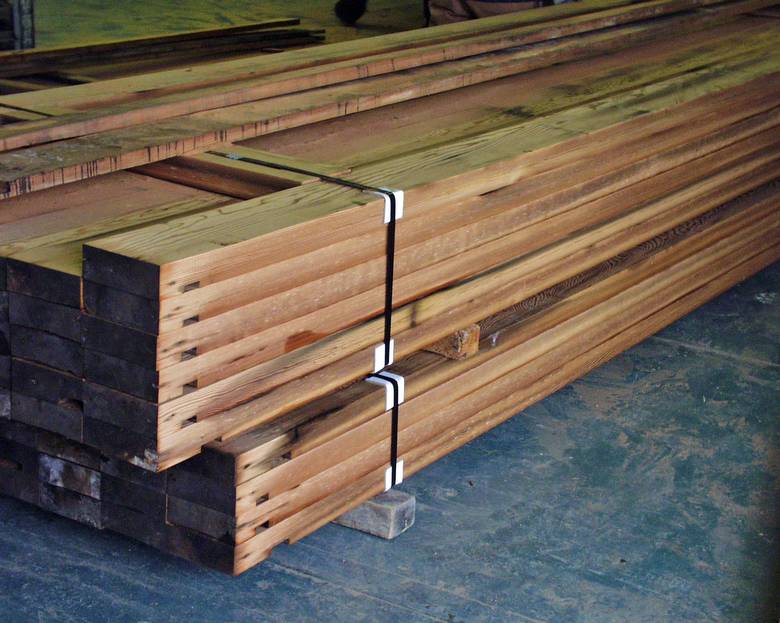 Picklewood planed all 4 sides, 2 3/8" x 6 1/2" / Face and end view