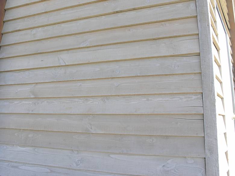 Trestlewood II Wedge-Lap Siding w/ gray UV protect / Trestlewood II Lumber