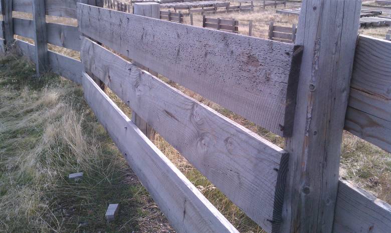 1.5 x 12 Gray/Brown Fencing Material