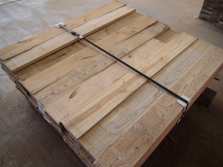 Example Units: Trailblazer Mixed Hardwood Band-Sawn Kiln-Dried Lumber (2-4' lengths)