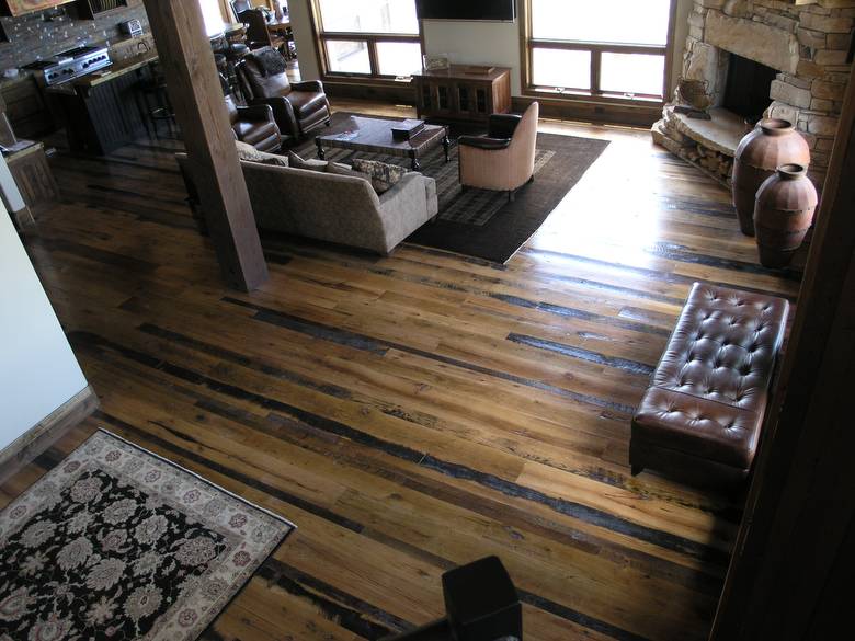 Park City Skip-Planed Oak Floor / Skip-Planed Antique Oak flooring - Living Room