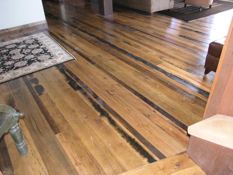 Park City Skip-Planed Oak Floor / Skip-Planed Antique Oak flooring - entry