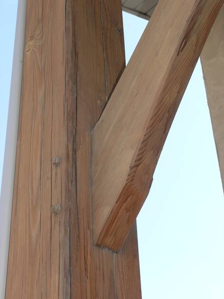 Exterior knee brace / TWII S4S timbers