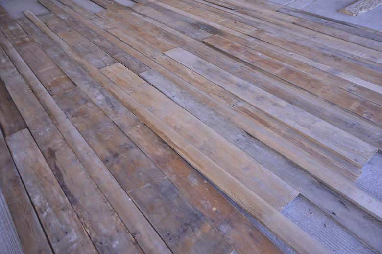 Antique Barnwood Smooth (Heavy to Browns) a