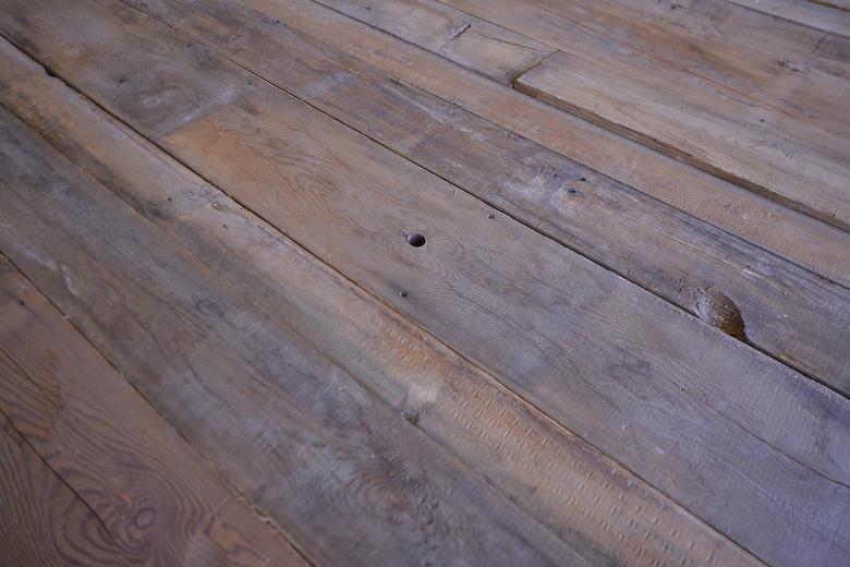Antique Barnwood Smooth (Heavy to Browns) a