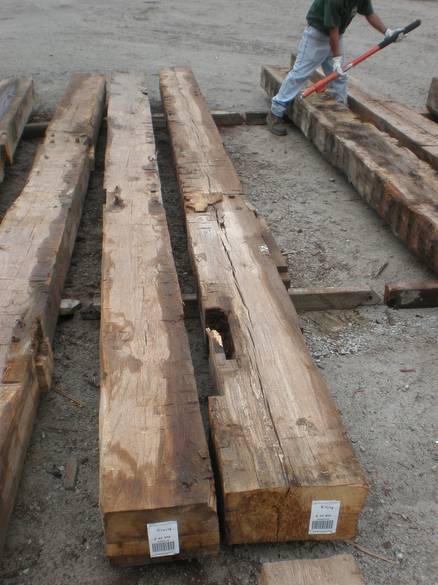 Oak Hand Hewn Timber 8x13 x 18' / Barcode 108946