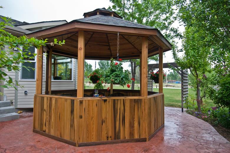 Gazebo / Cypress Wainscot/DF Timbers