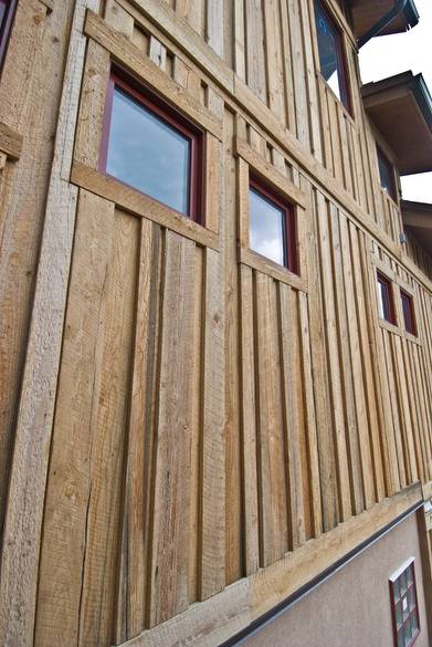 Trestlewood II Circle-Sawn Siding - Board on Board