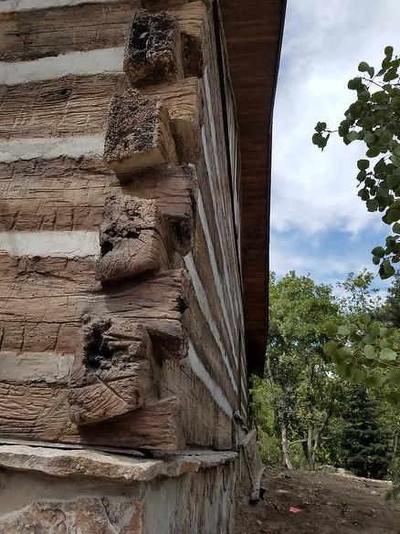 Antique Gray Rough Barnwood Siding & faux reclaimed composite siding