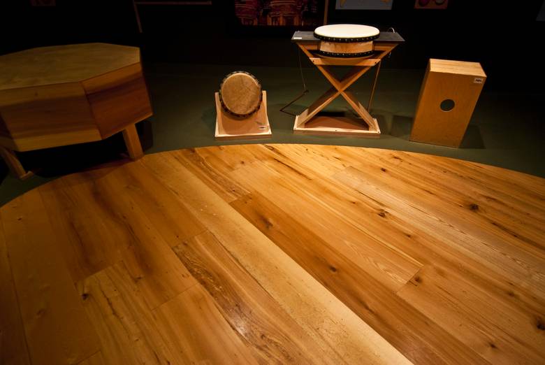 Trailblazer Mixed Hardwood Smooth Flooring / Field Museum