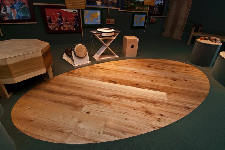 Trailblazer Mixed Hardwood Smooth Flooring / Field Museum