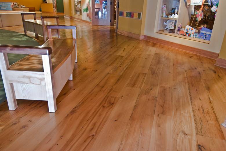 Trailblazer Mixed Hardwood Smooth Flooring / Field Museum