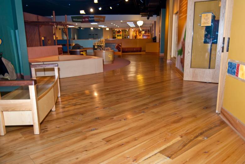 Trailblazer Mixed Hardwood Smooth Flooring / Field Museum