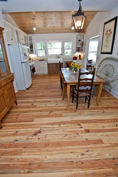 Spiegel's Southern Yellow Pine Flooring / 4 3/4