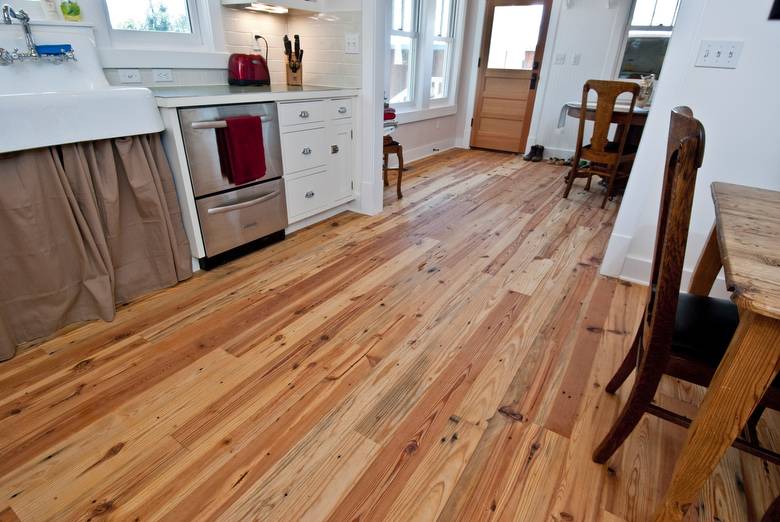 Spiegel's Southern Yellow Pine Flooring / 4 3/4