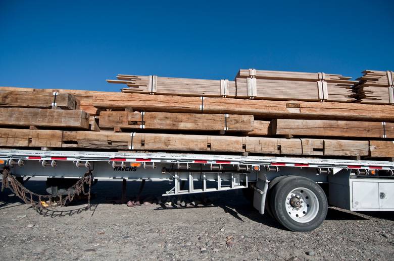 Large High-Graded Hewn Timbers / 11 x 11 and Bigger Hewn Timbers