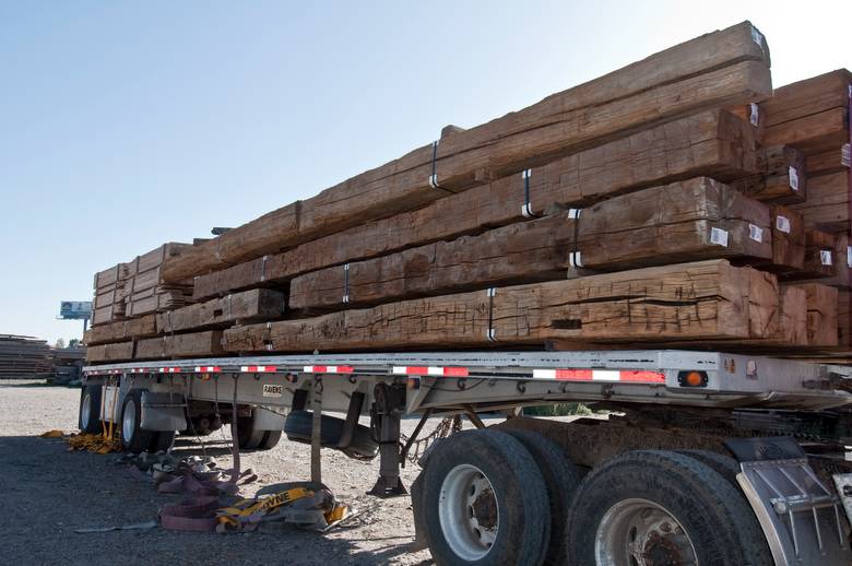 Large Hand-Hewn Timbers / Large Hand-Hewn Timbers