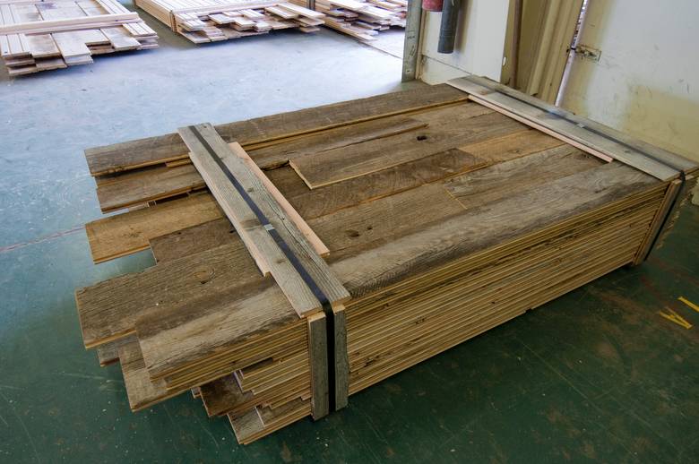 7" Gray Barnwood Flooring / 7" Gray Barnwood Flooring