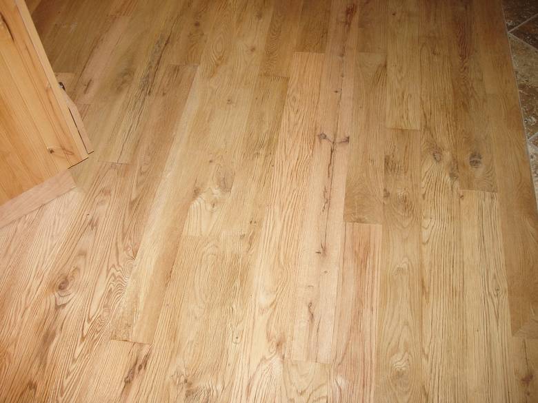 Antique White Oak Smooth T&G 4.5" Floor / Antique White Oak  Smooth 4.5" T&G Floor Water Based Finish