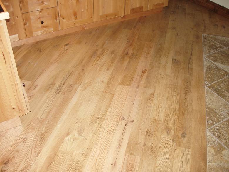 Antique White Oak Smooth T&G 4.5" Floor / Antique White Oak  Smooth 4.5" T&G Floor Water Based Finish