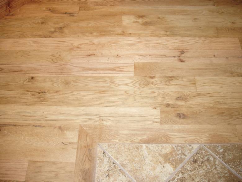 Antique White Oak Smooth T&G 4.5" Floor / Antique White Oak  Smooth 4.5" T&G Floor Water Based Finish