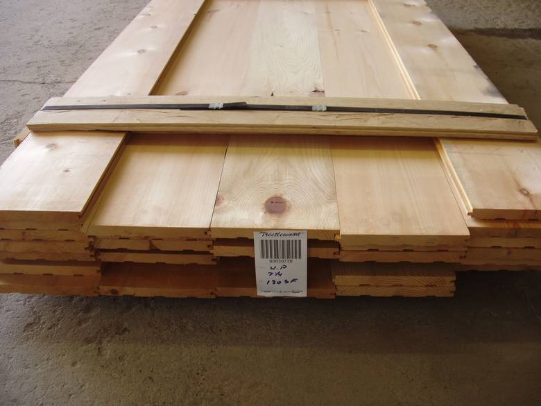 Lake Sinker Logs White/Red Pine Flooring