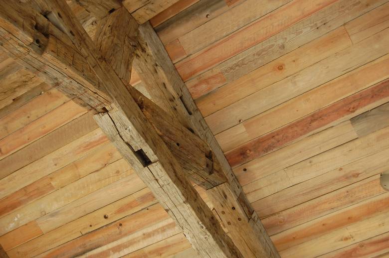 Hand Hewn Oak Trusses and TWII Resawn Slab Ceiling