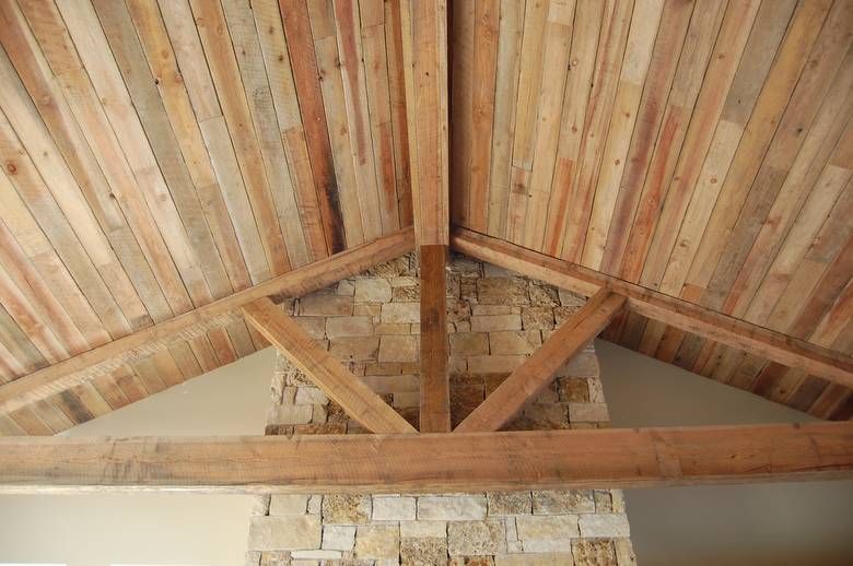 TWII Timber Trusses and TWII Resawn Slab Ceiling