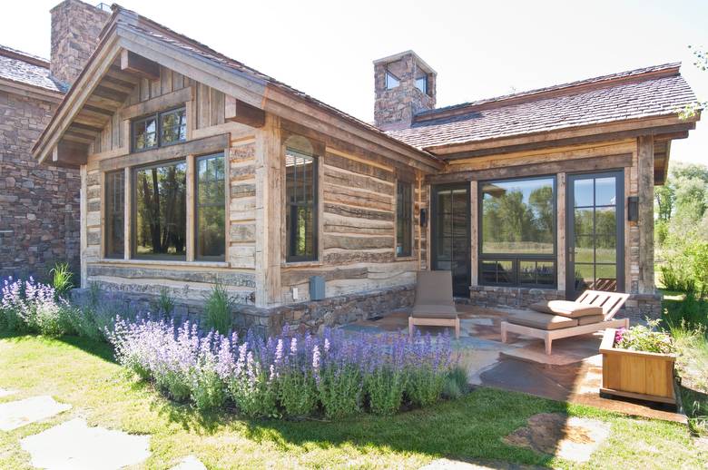 Hand-Hewn Skin Siding 