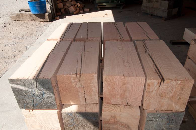 9 x 9 1/2 DF Band-Sawn Timber Blocks (Top View)