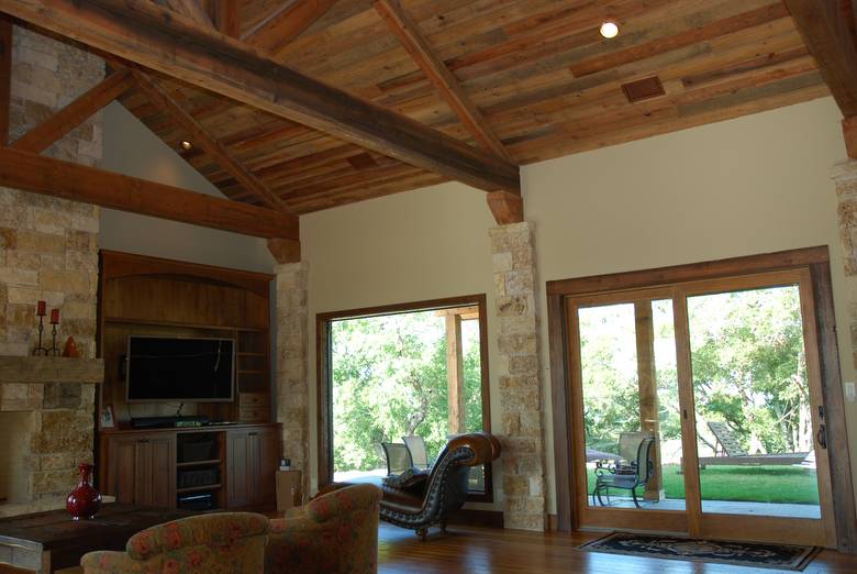 TWII Circlesawn Timbers and Resawn Slab Ceiling