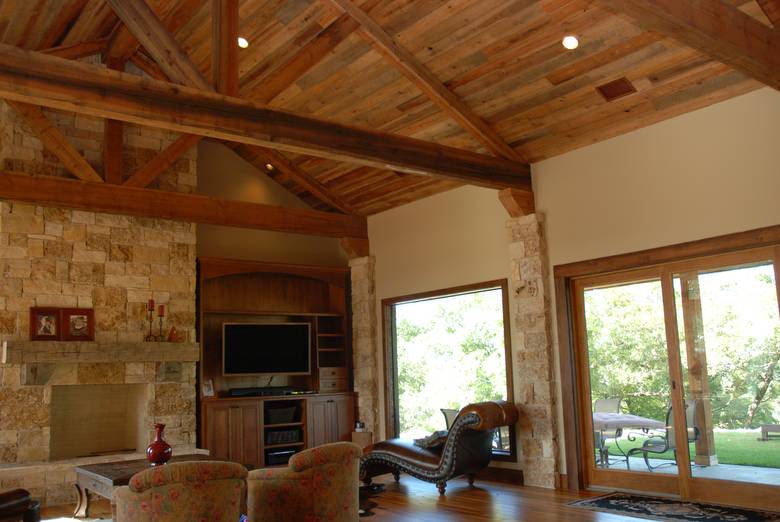 TWII Circlesawn Timbers and Resawn Slab Ceiling