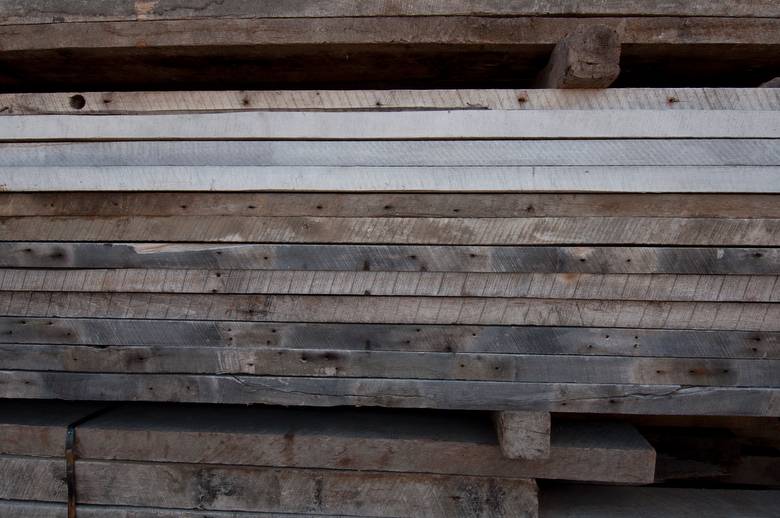 Mixed Hardwood/Oak 2" Lumber (note the broken metal in the edge)