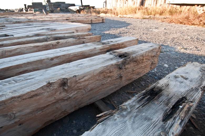 10x14 Willamette Weathered DF Timbers (Worn Texture Shown.  Texture Varies)