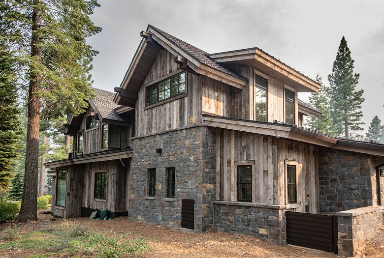 WeatheredBlend Gray Siding