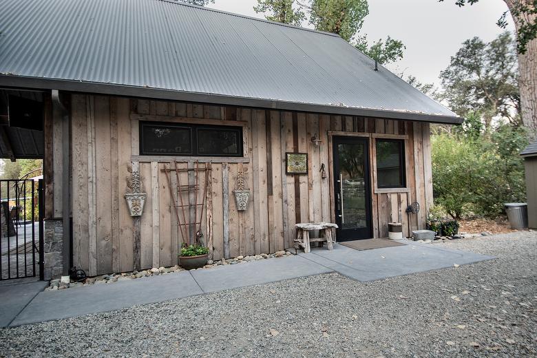 WeatheredBlend Gray/Brown Mixed Siding