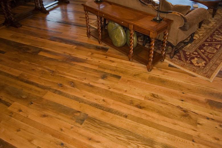 Skip-Planed Oak Floor