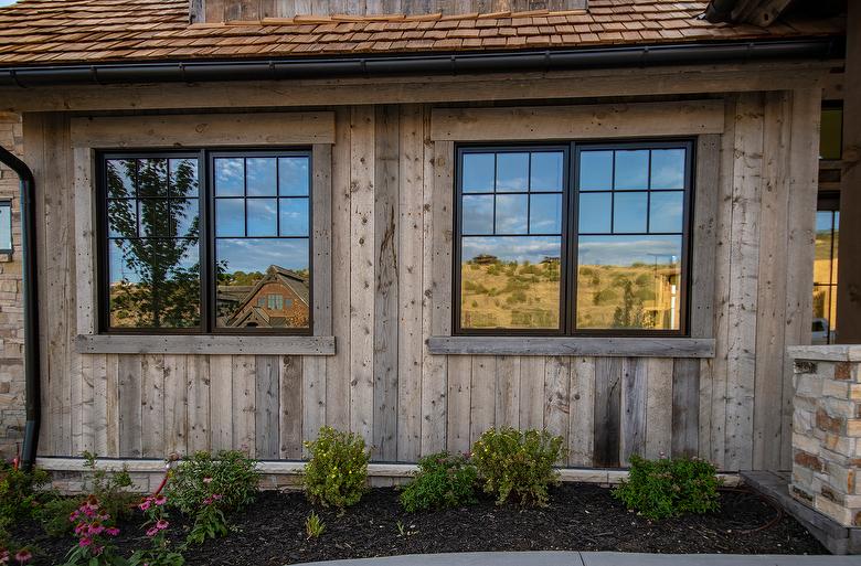 WeatheredBlend Barnwood Board to Board Siding