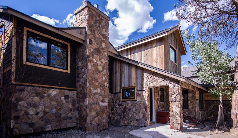 WeatheredBlend Board to Board Siding