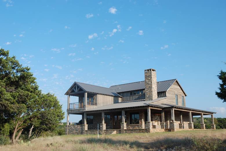 TWII Weathered Timbers, Barnwood Rafters and Coverboard Siding