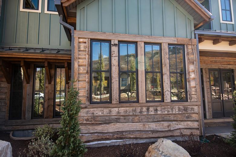 Antique Hand-Hewn siding with WeatheredBlend Timber trim