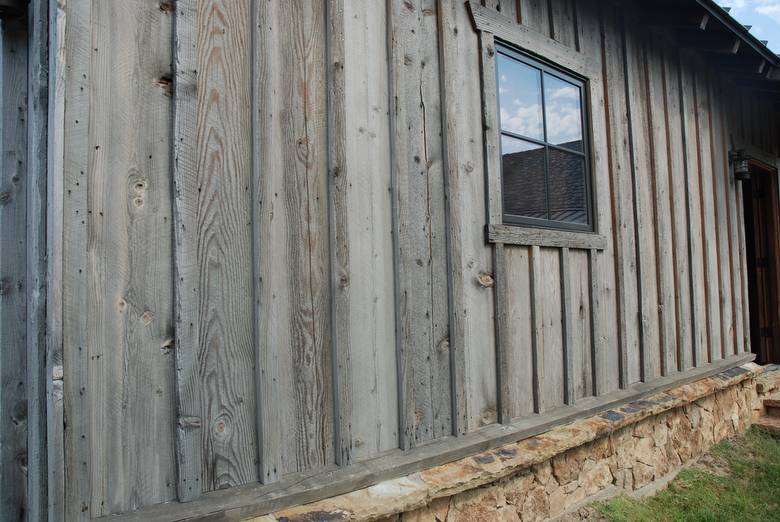 Coverboard Barnwood (Board and Bat Configuration)