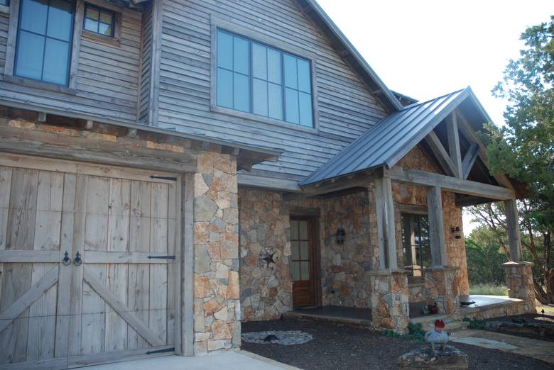 Texas Residence with Coverboard, Timbers and Skins