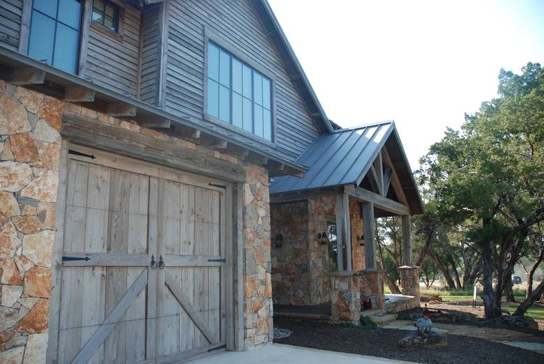 Texas Residence with Coverboard, Timbers and Skins