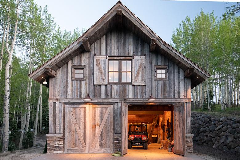 Barnwood Lumber, Hand-Hewn Timbers, and Weathered Timbers