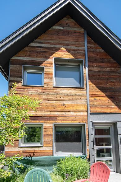 Antique Brown Barnwood Smooth Siding