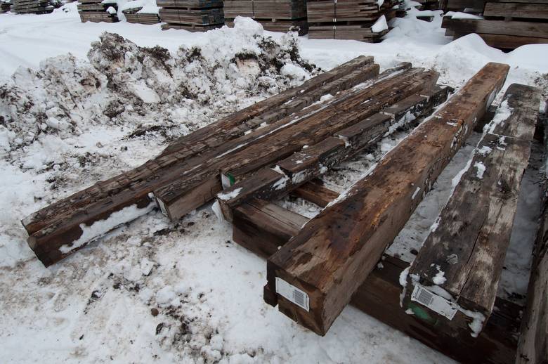 6 x 6 and similar Hand-Hewn Oak Timbers