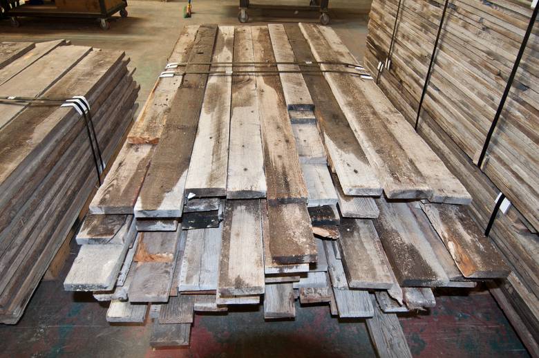 1 x 4-5 Gray Barnwood (Pallet Dimensions 2' x 4' x 6 1/2') 